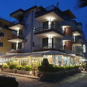 Dollari Hotel